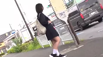 【痴漢 羞恥 声我慢】真面目気弱おとなし美少女JKがムチ尻なのにセーラー服着て通学バスに乗車してしまい、痴漢師の遠隔強烈