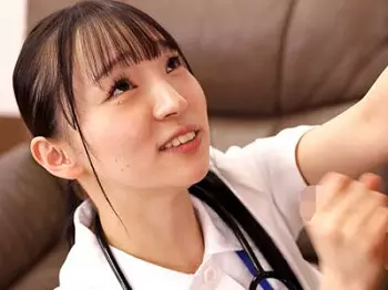 ＜看護婦＞ロリ顔ナースのデカ尻大殿筋が上下にぶるるんッ精液搾取♡立ち仕事で鍛え上げられたマンコの締りは本物で速攻中出し！