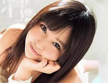 パンツ丸出しでゴロゴロしている美少女を電マとバイブでイタズラして背面騎乗位でハメる