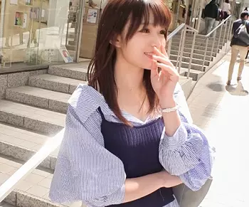 【素人ナンパ】『貧乳がコンプレックス？』28歳のスレンダーなエステティシャンが可愛すぎでした？！【エロ動画】