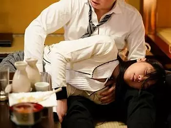 【人妻レイプ】会社の忘年会で酒の弱い下戸な妻が上司に酔わされるパワハラNTR！二次会ラブホテル連れ込み輪姦乱交で陵辱強姦
