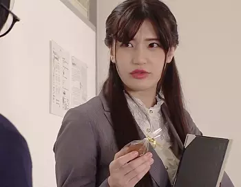 不良生徒にロックオンされたスレンダー巨乳おっぱいの美人女教師～ドラッグ盛られ昏倒で軟禁拘束＆輪姦レイプの性犯罪