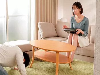 《ハプニング》色白清楚なスレンダー人妻に&rdquo;童貞&rdquo;従姉妹がまさかの筆おろし懇願♡困惑ながらもエロ発情&hellip;羞恥な騎乗位中出し♡
