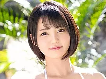 AVデビューでセックスしてエッチに乱れちゃう天然のデカパイEカップ巨乳ボディで爽やかなピュア娘！