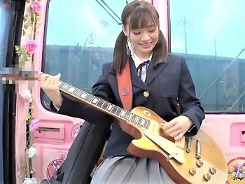 【素人ナンパ】え~？違いますよww笑顔が可愛いロリ顔ツインテールJK美少女!!マジックミラー便でミニスカ捲られ潮吹き噴射