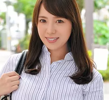 『生徒の相談を断り切れなかった？！』35歳の美人教師が修学旅行先で男子生徒とセックスしちゃいました！？【エロ動画】