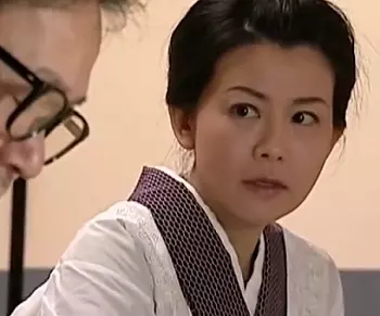 【家政婦ヘンリー塚本】おじさんちんぽを欲しがる美人おばさん！激しく接吻されるとすぐ火照り挿入祈願