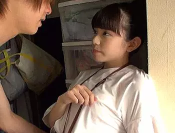 すぐに照れてロリかわなSOD社員が人生初のAV撮影！照れながらち○ぽ握り撮影現場を見て興奮して社内でオナニーする痴女娘！