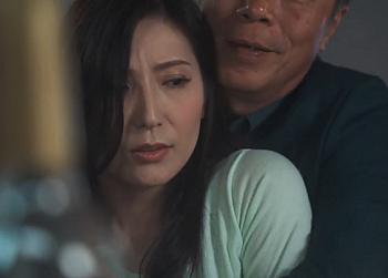 【熟女巨乳】会員制のバーに連れ出された奥さん！他人棒ぶち込まれて豪快にイキまくり