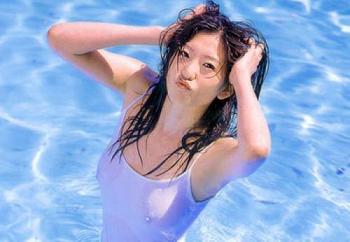 中島史恵 水の中で乳首が勃起しててエロいヌードスライドショー 動画エロタレスト