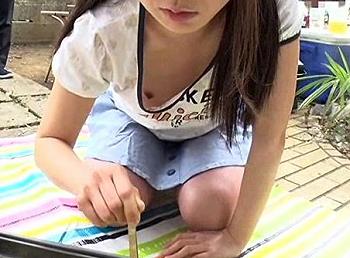 乳首チラ　小学生 ポロリ画像】乳輪から乳首まで丸見えな女の子達の恥ずかしい画像 ...