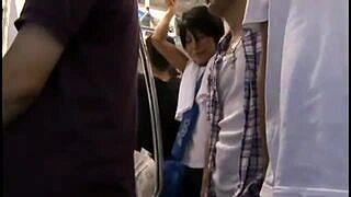 アスリートが電車の車内で痴漢される 媚薬を塗られ大量潮吹き 動画エロタレスト