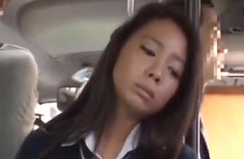 ●【電車内】黒ギャルJKが痴漢に囲まれて絶叫するレイプエロ動画 - 動画エロタレスト