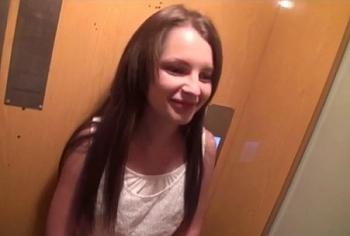 【海外ナンパ】ロシアの美少女ティーンを買春、ハメ撮りした超問題作！