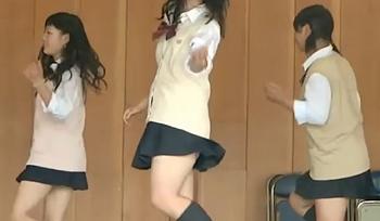 ダンス パンチラ JK】「ちゃんと合わせて行こうな！」足〇高校ダンス部のパンチラシーンを盗撮。エロ下着が丸見えです。 - 動画エロタレスト