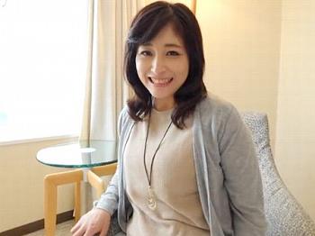 五十路　調教　素人 人妻ナンパ＞四十路…五十路…のエロ巨乳な素人熟女を車内連れ込み ...