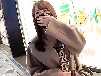 【素人ナンパ】渋谷で見つけた時計屋の店員宅に突入！エロ尻丸出しのスケベパンツを履くドM女を立ちバックで激ピス