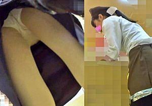 制服OL販売員逆さ撮り 仕事中の店員逆さ撮り就活中の女子大生制服姿の女の子 k_i_t ...