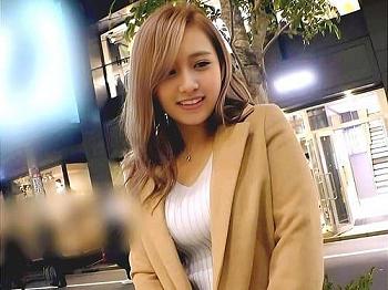 【巨乳素人】20歳美容部員のデカパイ娘がフェラ、手コキ、マンコに肉棒挿入ガン突き、クリ電マ責めで潮吹き絶頂。