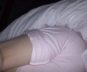 合宿所で寝ている女の子を睡眠姦夜這い。嫌がりながらも気持ちよくなってセックスしてしまう