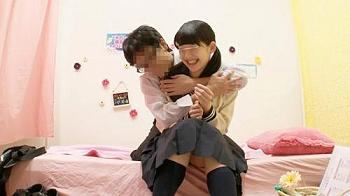 【女子校生】女子高生リフレのロリ娘が大胆ご奉仕