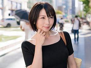 「5秒くらいですか？」Dカップの谷間＆ランジェリーを見せてくれた激カワ主婦！！要求がどんどんエスカレートしていくと…