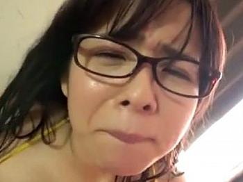 メガネのおばさんヌード 三島奈津子】メガネ×爆乳×おばさん！地味でむっちりエロボディなパート先のドM主婦が店長と交尾♡ - 動画エロタレスト