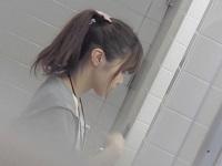 お婆ちゃんのトイレ盗撮画像 