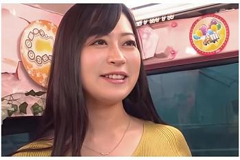 《マジックミラー便》キスだけで糸を引く女盛りのオマンコと年下デカチンとの激しいセックスでイキ堕ちる欲求不満な人妻たち！