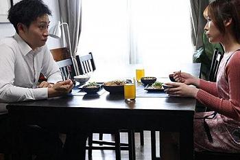 寝取られ夫のアパート経営開始♡小汚いオヤジ住人に妻を抱かせ禁断の性癖満たす！