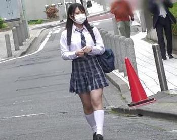 部活帰りの美少女ＪＫと中出し性交！水泳部のあんちゃんがオジサンの部屋にやりに来た！