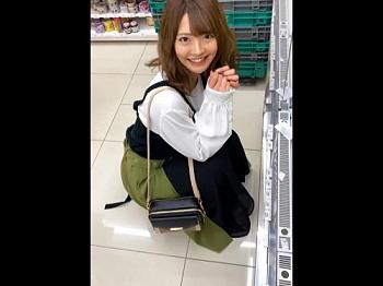 ＜素人ハメ撮り＞バチクソ可愛い女子が顔射されてもニコニコ笑顔ｗｗ史上最高ランクなロリっ子をハメ倒したエロ動画ｗ＜美少女＞