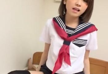 【童貞】生意気ギャルJKの妹に頼み込み筆おろし！美少女に搾られるエロ動画 - 動画エロタレスト