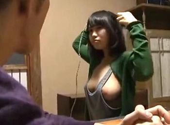 胸チラ 爆乳 安い ノーブラタンクトップ