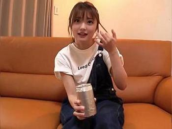 [素人ナンパ]美少女すぎん&hellip;？彼氏持ちのカフェ店員と『私すぐイくから&hellip;』早漏なロリ膣に巨根挿入&rarr;メス鳴きアクメw[中だし