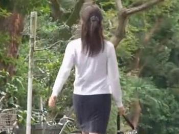 買物帰りの奥様を尾行しナンパしてホテル連れ込み❤旦那との性生活で欲求不満漏らす彼女を口説き落として肉棒ハメる不倫SEX