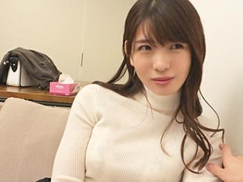 愛妻を友人に寝取らせる旦那！恥じらいながらも背徳の友人棒でイキまくる妻