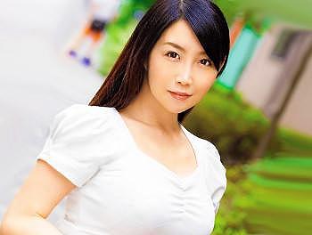 美魔女 乳首が小さく綺麗な美巨乳おっぱいの美熟女 四十路セクシー熟女が激しくバイブ責めされ喘ぎまくり 動画エロタレスト