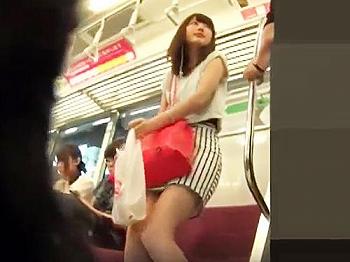 美人　パンツ　逆さ 