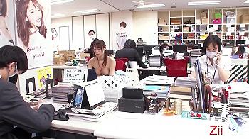 【中出し専用OL】オフィスで常に全裸な生処理OLはいつでも中出しOK！オナホ代わりに生マンコを使われてザーメン逆流するま