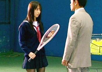 ＜歩原ひかる＞テニスコートで練習中の美少女が教師のチンコ咥えてご奉仕おしゃぶり！