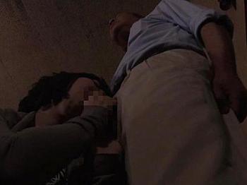 【ヘンリー塚本】欲望の映画館で理性を失った女が次々と勃起した男性を舐め尽くす！欲求不満が高まり、理性を超えた快楽の世界へ