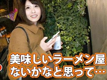 某番組のフリして家まで送る企画！有村○純似の「かんなさん24歳」の部屋はアニメグッズが満載！
