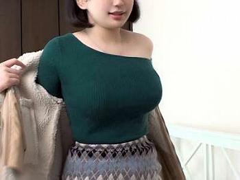 【巨乳×素人】素人企画で潮吹きお漏らしプレーやガン突きセックスして成長おっぱいEカップ巨乳の発育美人がシコい展開！