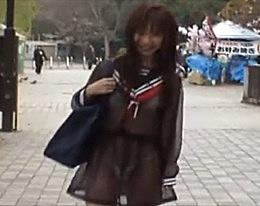 変態露出狂女子校生がシースルーセーラー服で街を行く 動画エロタレスト