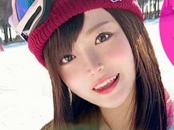 【手コキフェラ×素人】うす顔かわいいJDがエロ交尾！痴女り高速手コキフェラ抜き口内射精ペッ！ガニ股っくす！
