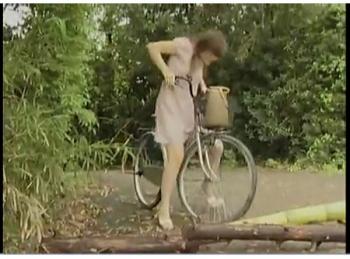 安全な無料動画 へんりー塚本 山道を自転車で