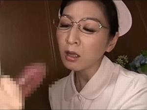 四十路看護士大橋相姦