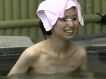 露天風呂　貧乳　盗撮 