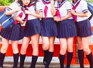 602fbb9adeaf0 - 制服をすべて脱ぎ始めやらしいフェラチオで挿入ねだる清楚娘